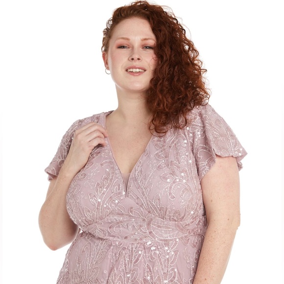 NWOT R&M Richards Mesh Sequined Embellished Dress Size 8 - Picture 3 of 7